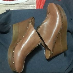 Marc Fisher wms Clogs